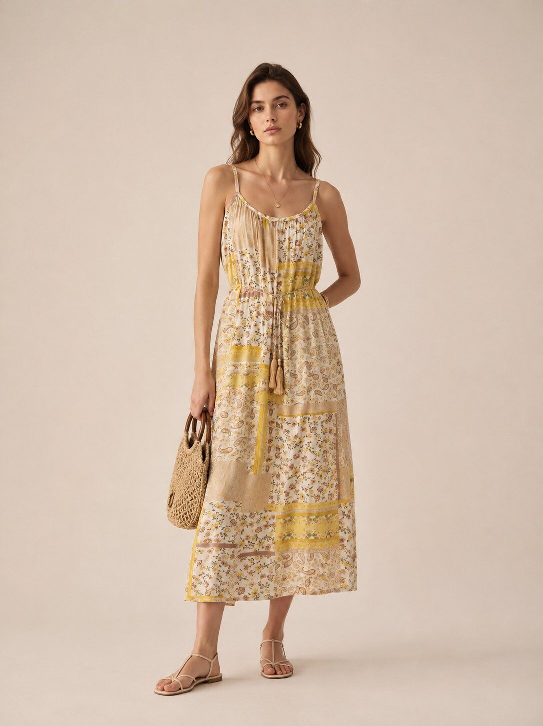 Mayorista WAY WAY SRL - VESTIDO MIDI DE TIRANTES CON ESTAMPADO PATCHWORK FLORAL Y HILOS LUREX