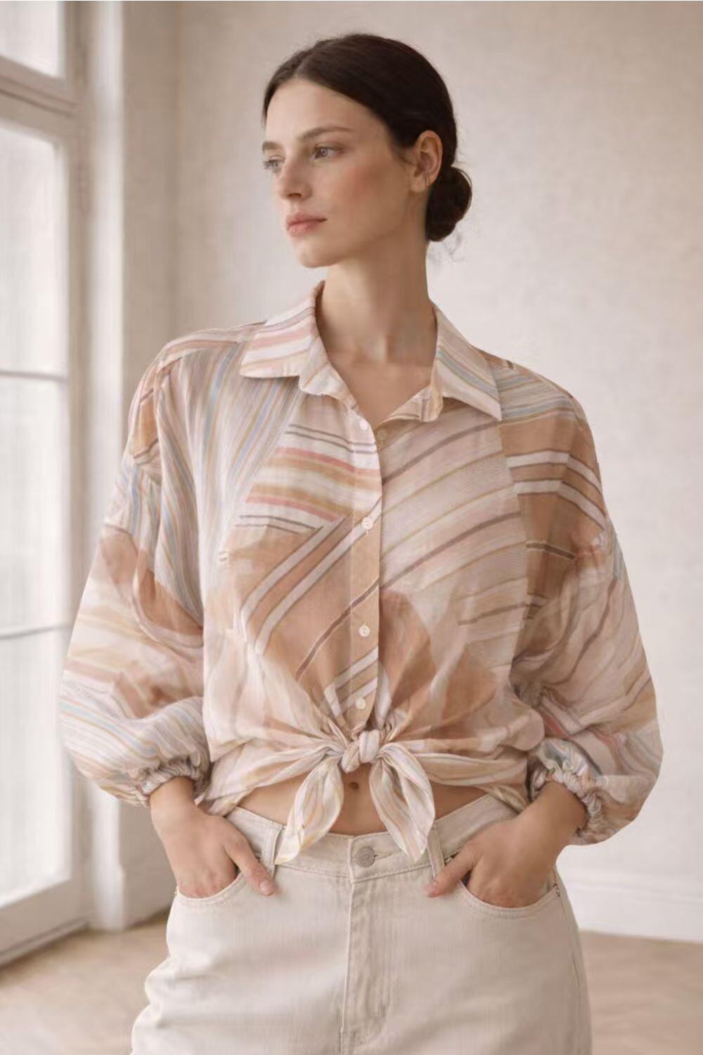 Grossiste WAY WAY SRL - CHEMISE EN TENCEL IMPRIMÉE AVEC NŒUD, BOUTONS ET MANCHES BOUFFANTES