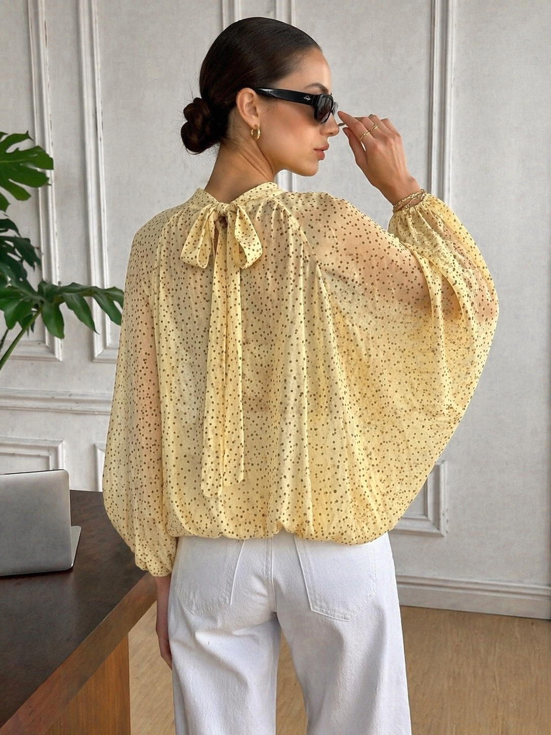 Mayorista WAY WAY SRL - BLUSA DE TENCEL CON LAZO EN LA ESPALDA Y MANGAS AMPLIAS