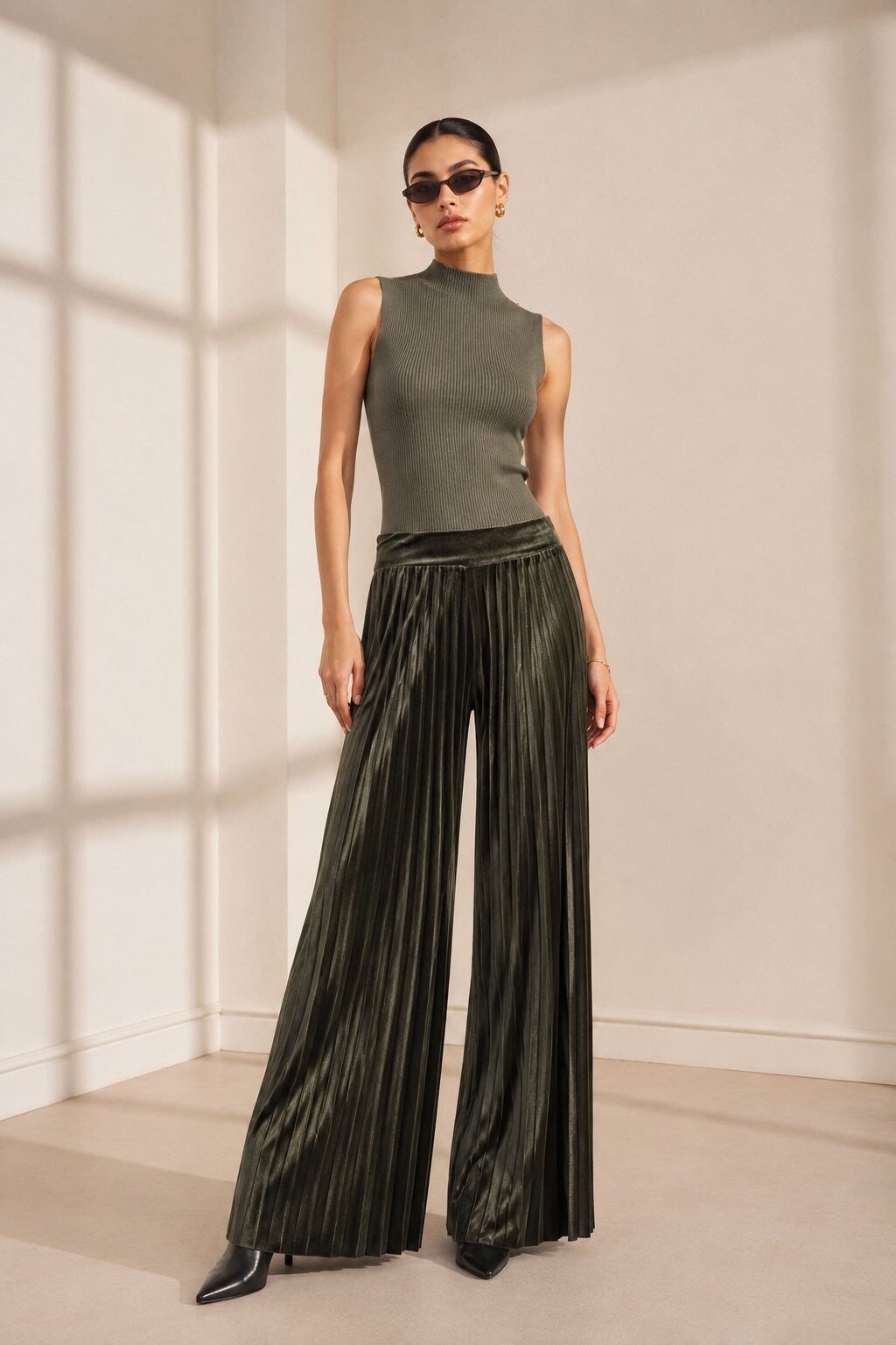 Wholesaler WAY WAY SRL - PLEATED VELVET PALAZZO PANTS