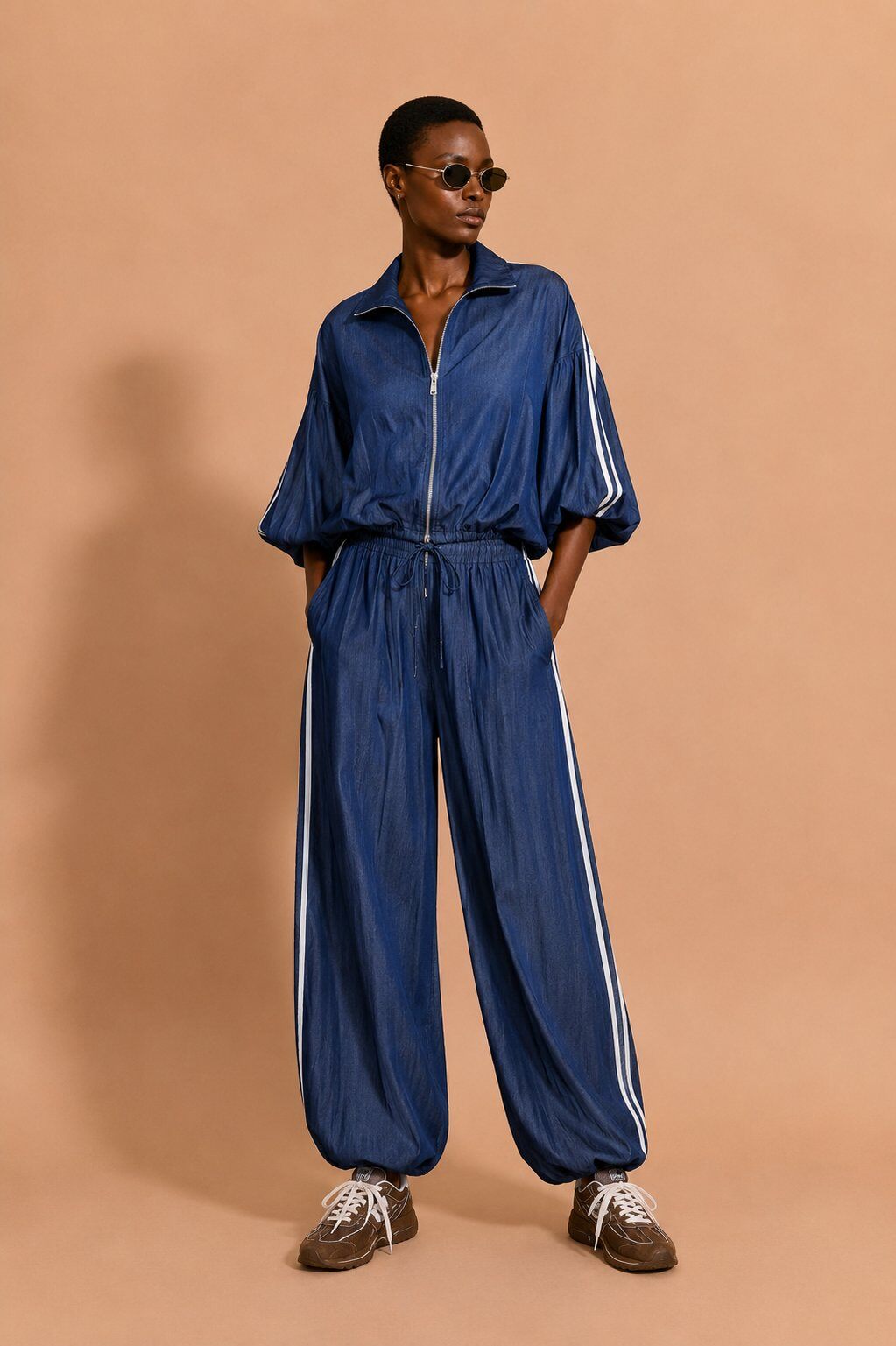 Grossista WAY WAY SRL - PANTALONE IN DENIM TENCEL CON BANDE