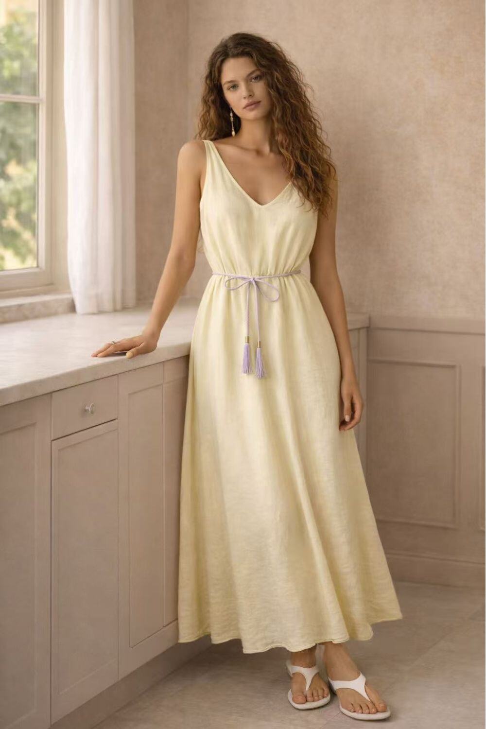 Grossista WAY WAY SRL - VESTITO IN TENCEL CON SCOLLO A V E LACCETTO IN VITA