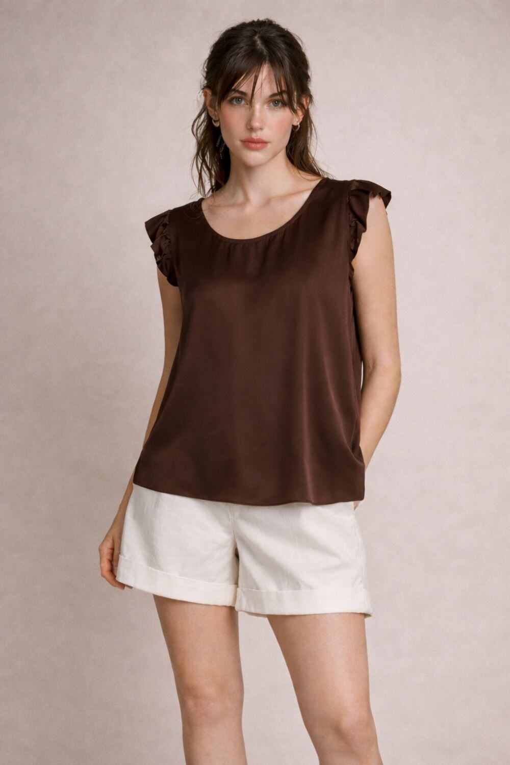 Grossista WAY WAY SRL - Top in raso senza maniche con volant