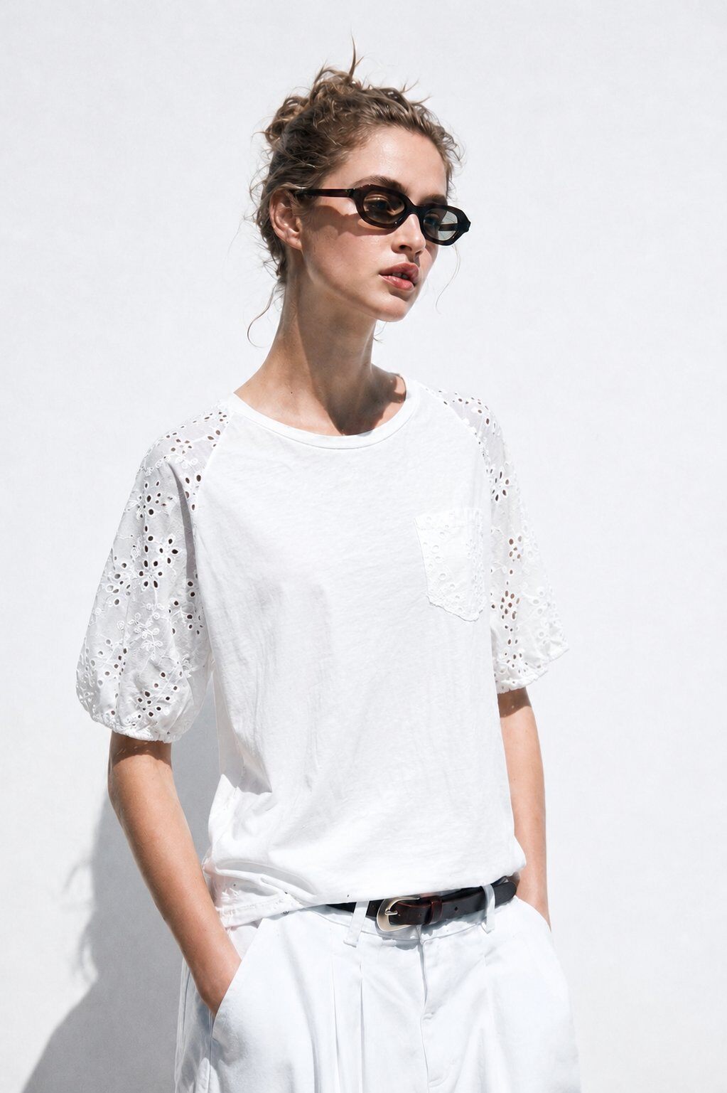 Wholesaler WAY WAY SRL - COTTON T-SHIRT WITH EYELET EMBROIDERY SLEEVES