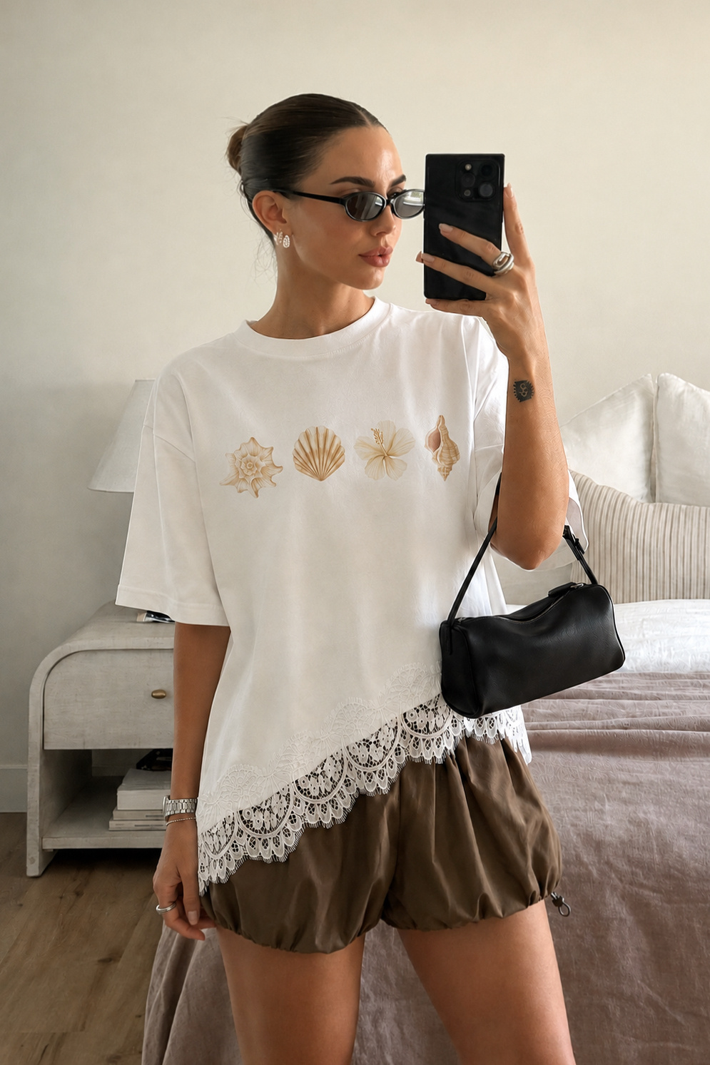 Wholesaler WAY WAY SRL - COMBED COTTON T-SHIRT WITH SHELL PRINT AND ASYMMETRICAL LACE
