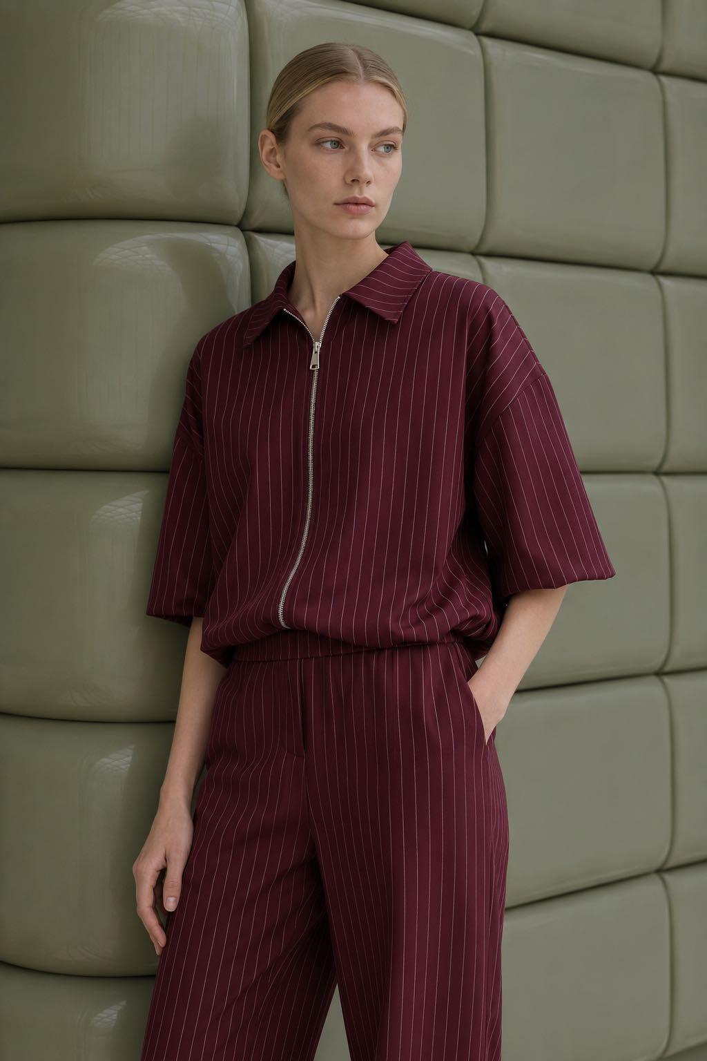 Wholesaler WAY WAY SRL - PINSTRIPE JACKET WITH ZIP AND PUFF SLEEVES