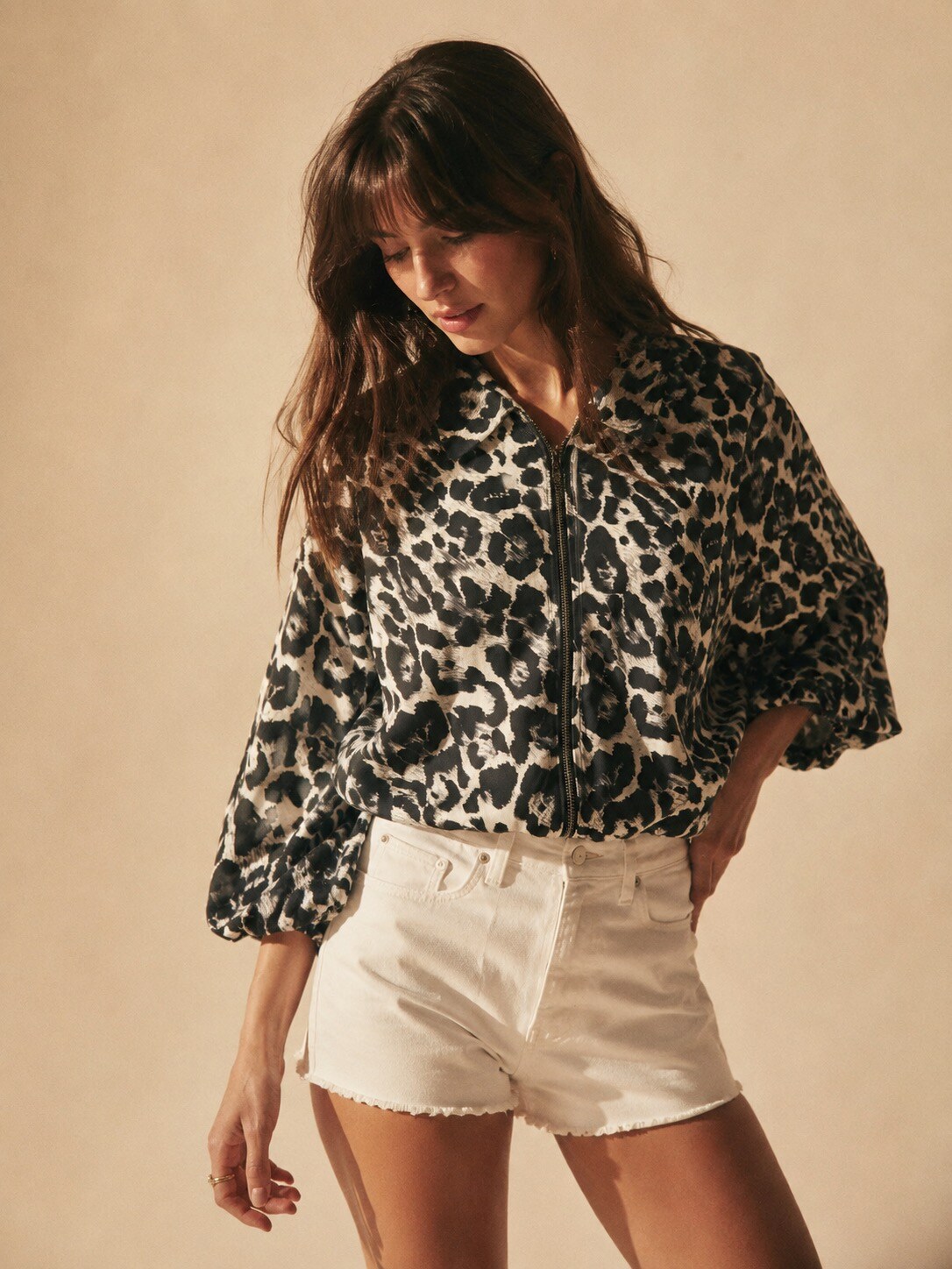 Wholesaler WAY WAY SRL - LIGHTWEIGHT ANIMAL PRINT JACKET WITH ZIP AND PUFF SLEEVES
