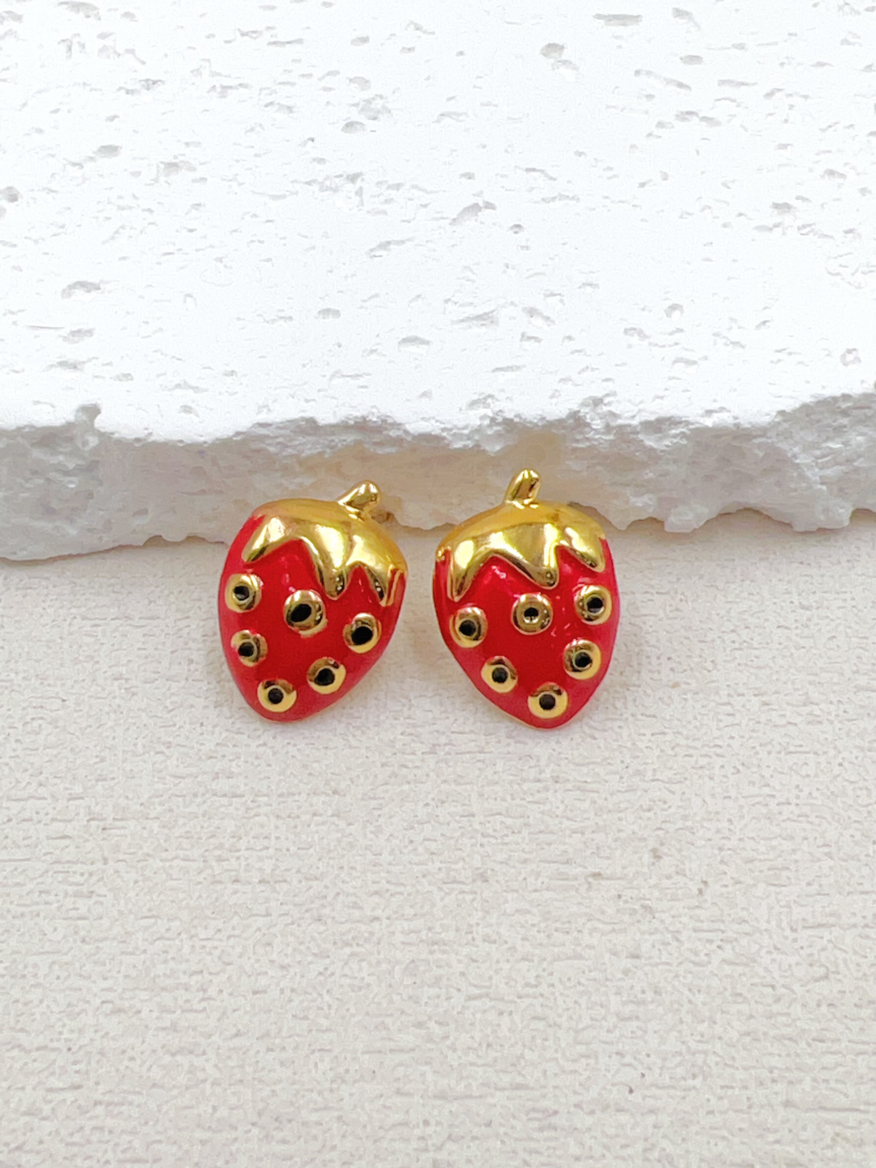 Mayorista WEC Bijoux - Pendientes de fresa de acero inoxidable