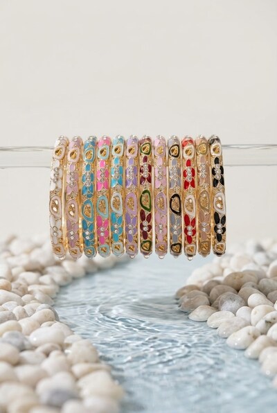 Wholesaler WEC Bijoux - Set of 12 Thai Bangle Bracelets Wholesaler WEC Bijoux - Set of 12 Thai Bangle Bracelets