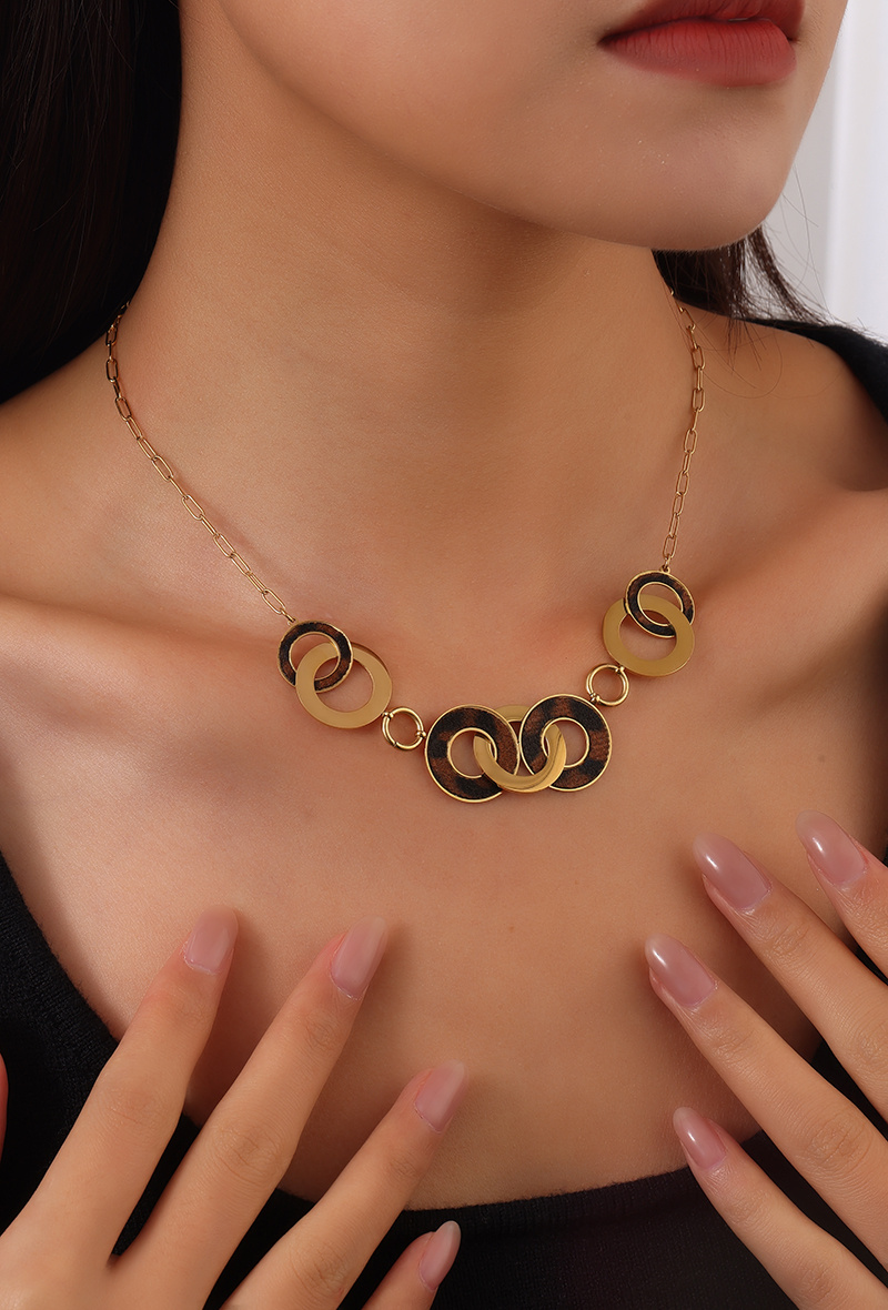 Grossiste WEC Bijoux - COLLIER LEOPARD EN ACIER INOXYDABLE