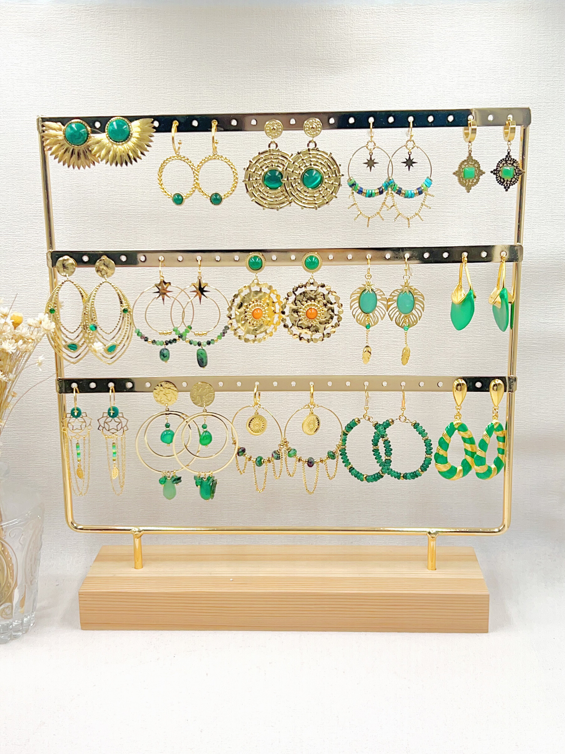 Großhändler WEC Bijoux - SET AUS 15 OHRRINGEN AUS EDELSTAHL + DISPLAY