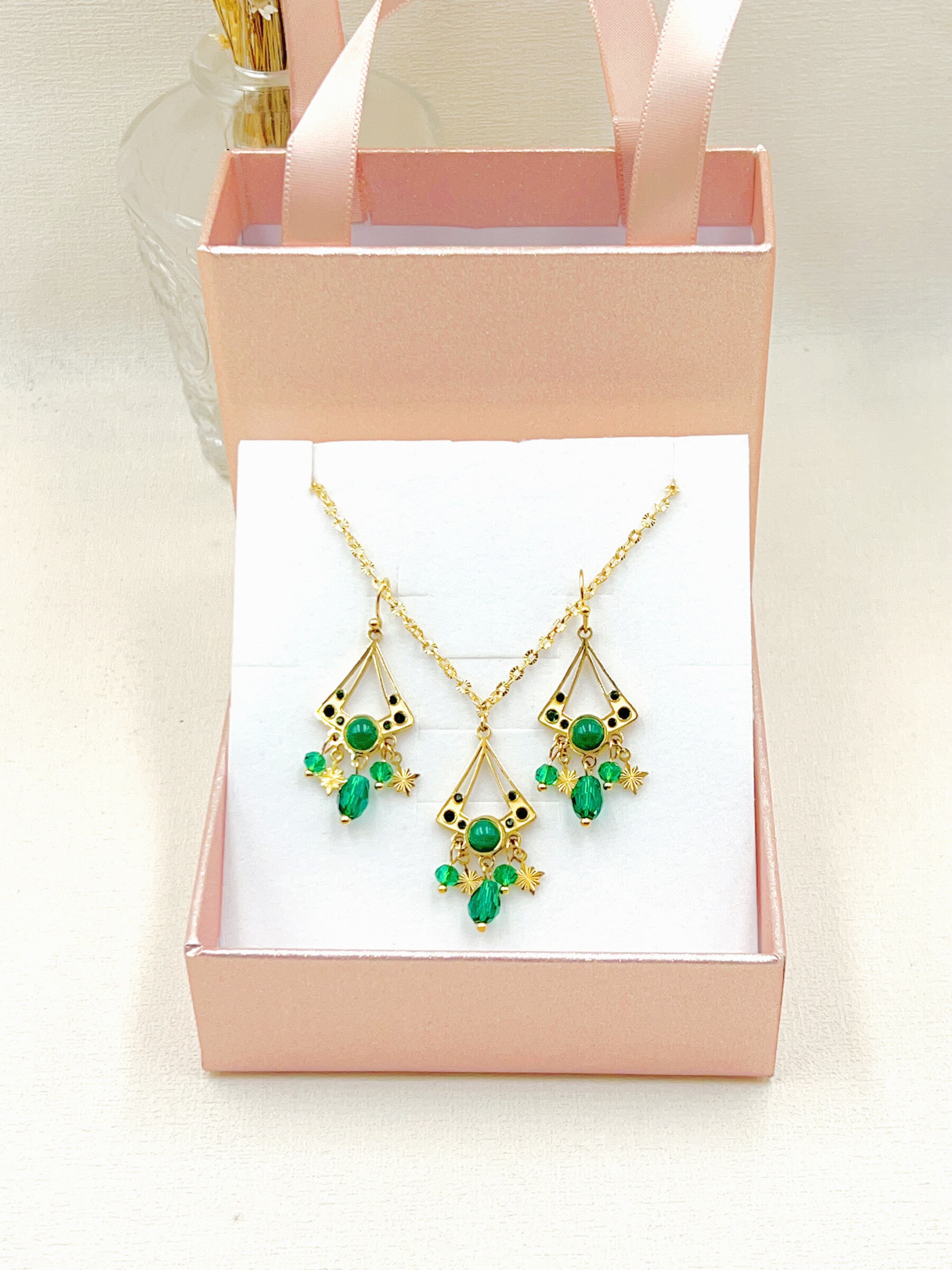 Grossiste WEC Bijoux - COFFRET COLLIER+BOUCLES D'OREILLES EN ACIER INOXYDABLE