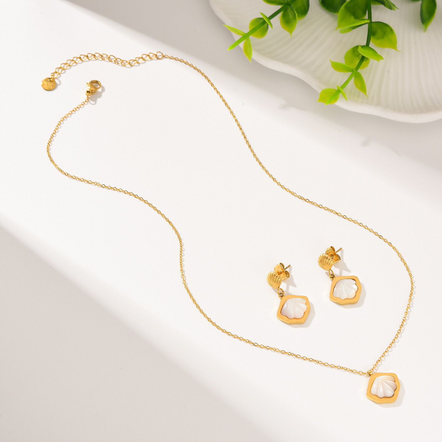 Grossiste WEC Bijoux - ENSEMBLE COLLIER+ BOUCLES D'OREILLES EN ACIER INOXYDABLE