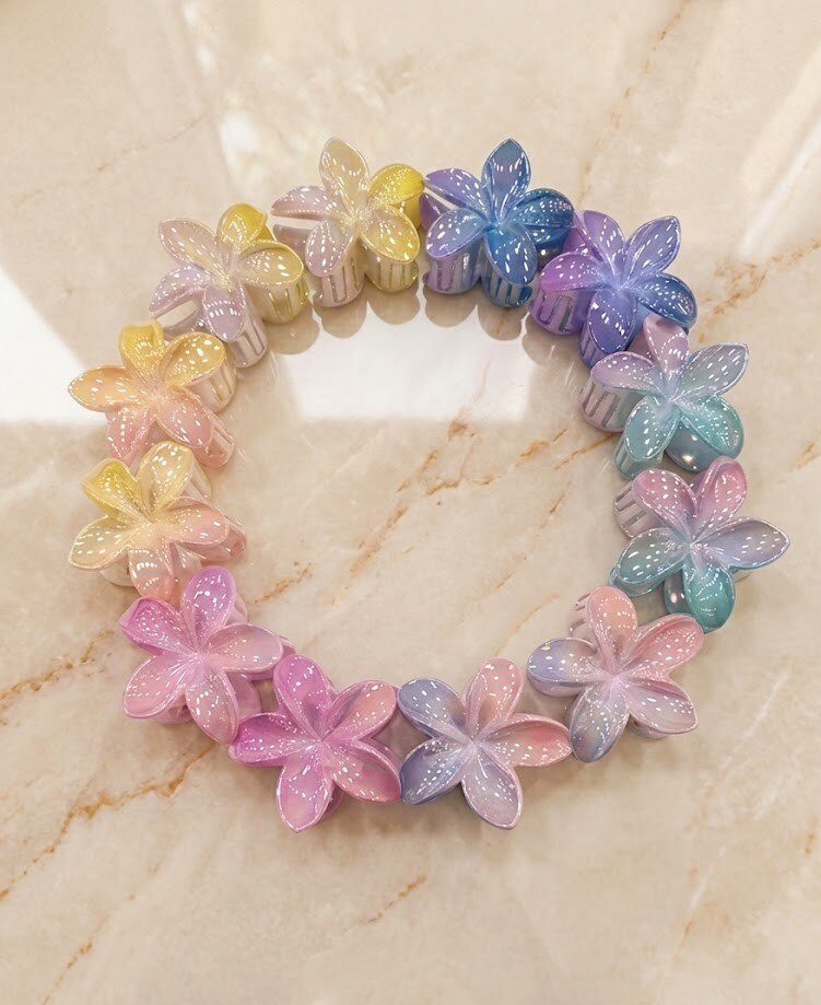 Grossiste WEC - Lot 12 de Mini-Pinces à Cheveux Fleurs Tropicales – Éclat Gradient & Pailleté