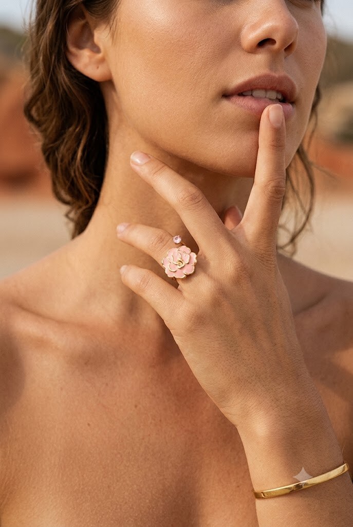 Grossiste WEC - Bague Ajustable « Camélia Éclatant » en Acier Inoxydable