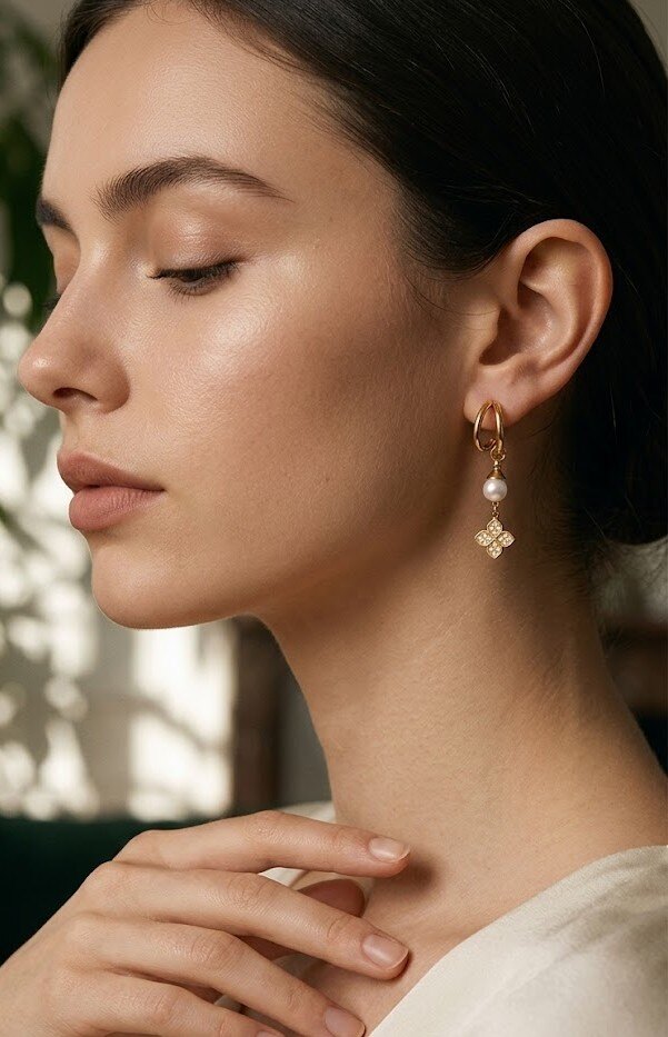 Grossiste WEC - Boucles d'Oreilles Pendantes Trèfle & Perle en Acier Inoxydable