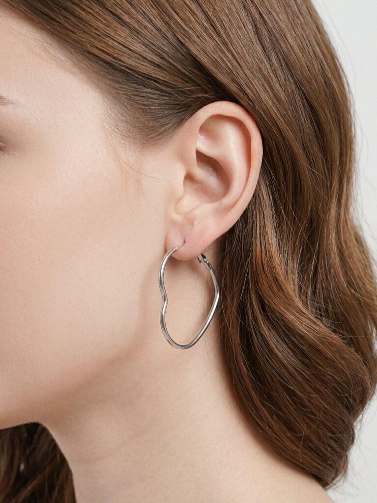 Grossiste WEC - Boucle d'oreilles Créoles Coeur Intemporelles en Acier Inoxydable