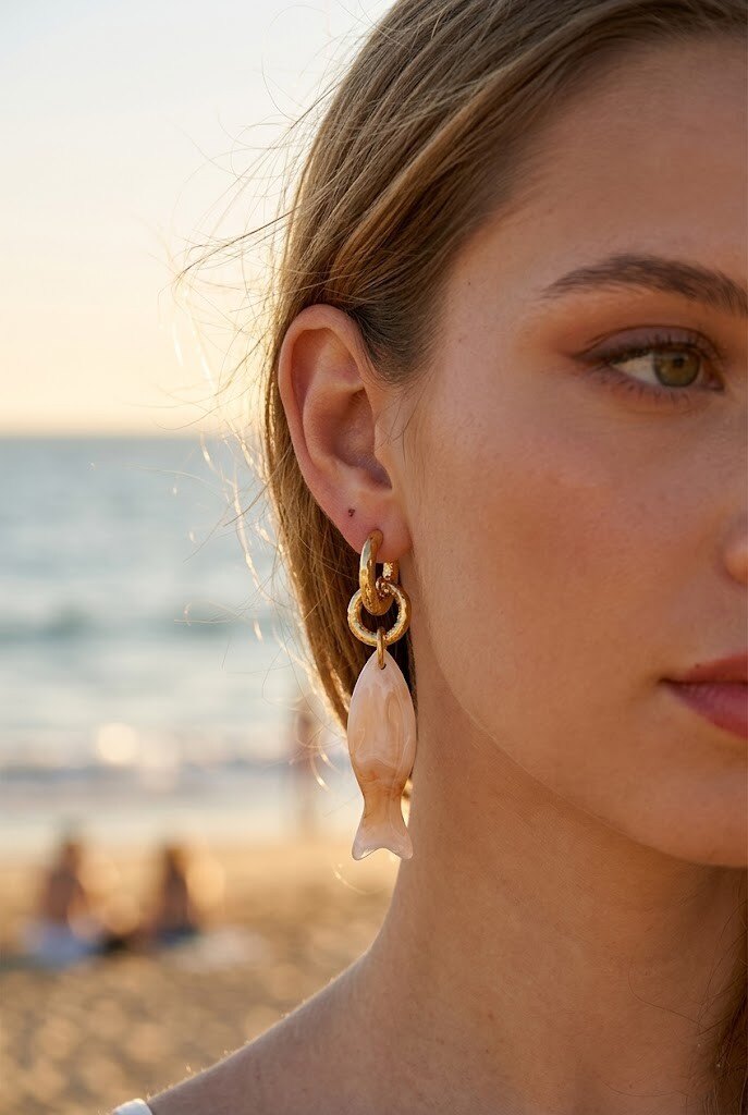 Grossiste WEC - Boucles d'Oreilles Créoles et Pendentif Poisson en Résine