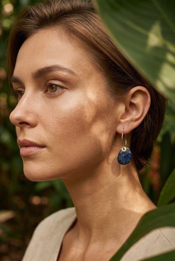 Grossiste WEC - BOUCLES D'OREILLES EN ACIER + PIERRE NATURELLE