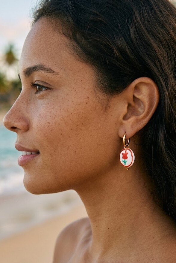 Grossiste WEC - Boucles d'Oreilles Tulipe Arty – Émail & Acier Inoxydable Doré
