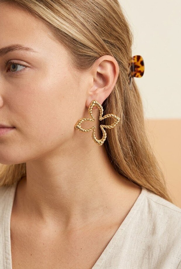 Grossiste WEC - Boucles d'Oreilles Puces Trèfle Torsadé en Acier Inoxydable
