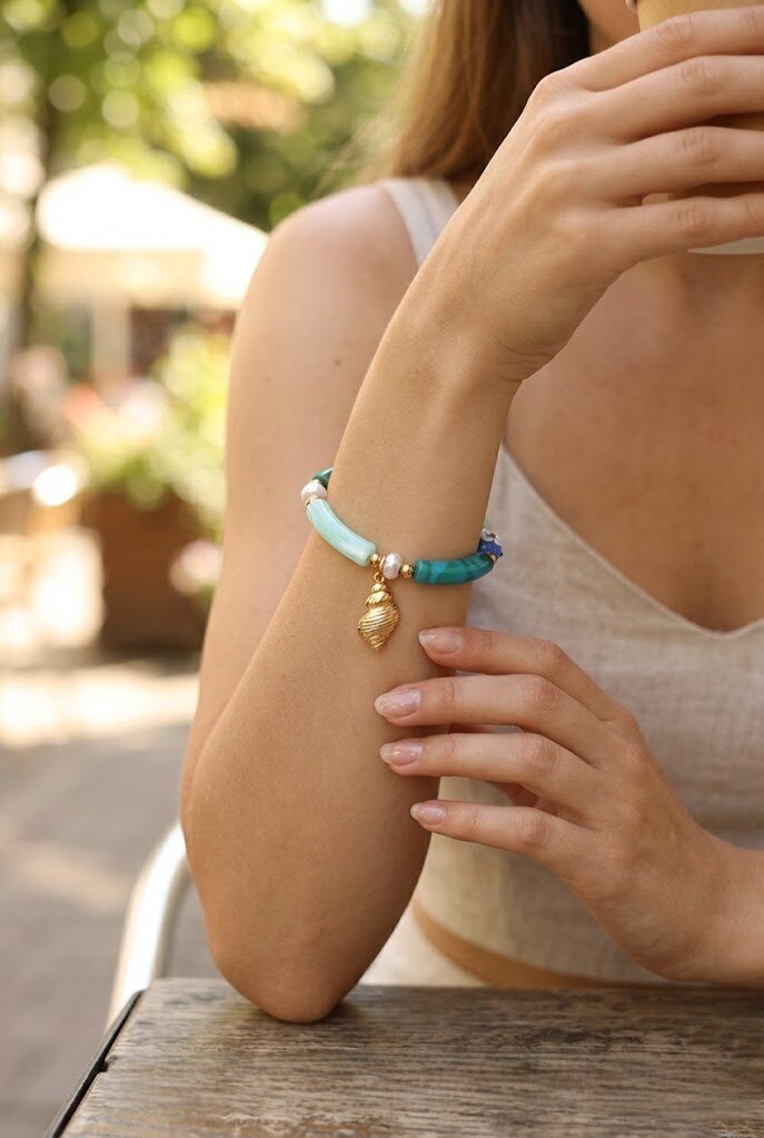 Grossiste WEC - Bracelet Coquillage Riviera en Acier Inoxydable et Résine