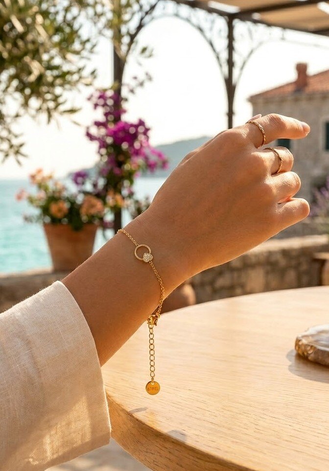 Grossiste WEC - Bracelet Minimaliste Ajustable en Acier Inoxydable – Duo Cercle & Cœur Strassé