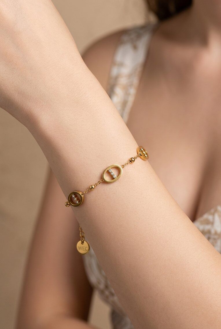 Grossiste WEC Bijoux - Bracelet en Acier inoxydable Doré – Élégance Ovale et Cristaux