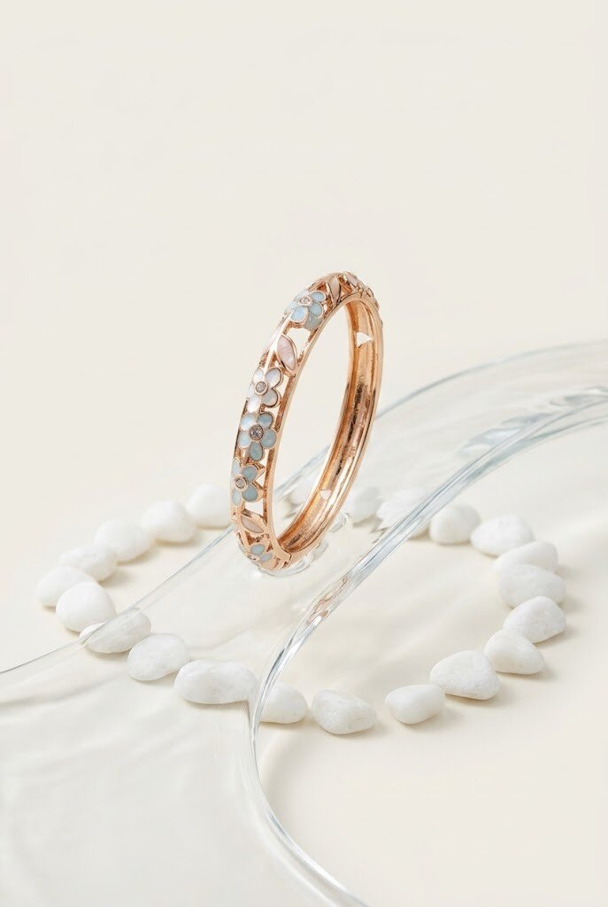 Grossiste WEC - Bracelet Jonc Parterre de Fleurs en Métal Doré