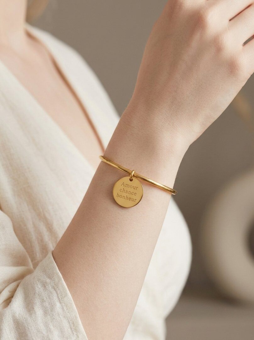 Grossiste WEC Bijoux - Bracelet Jonc «Amour chance bonheur» en Acier Inoxydable Doré