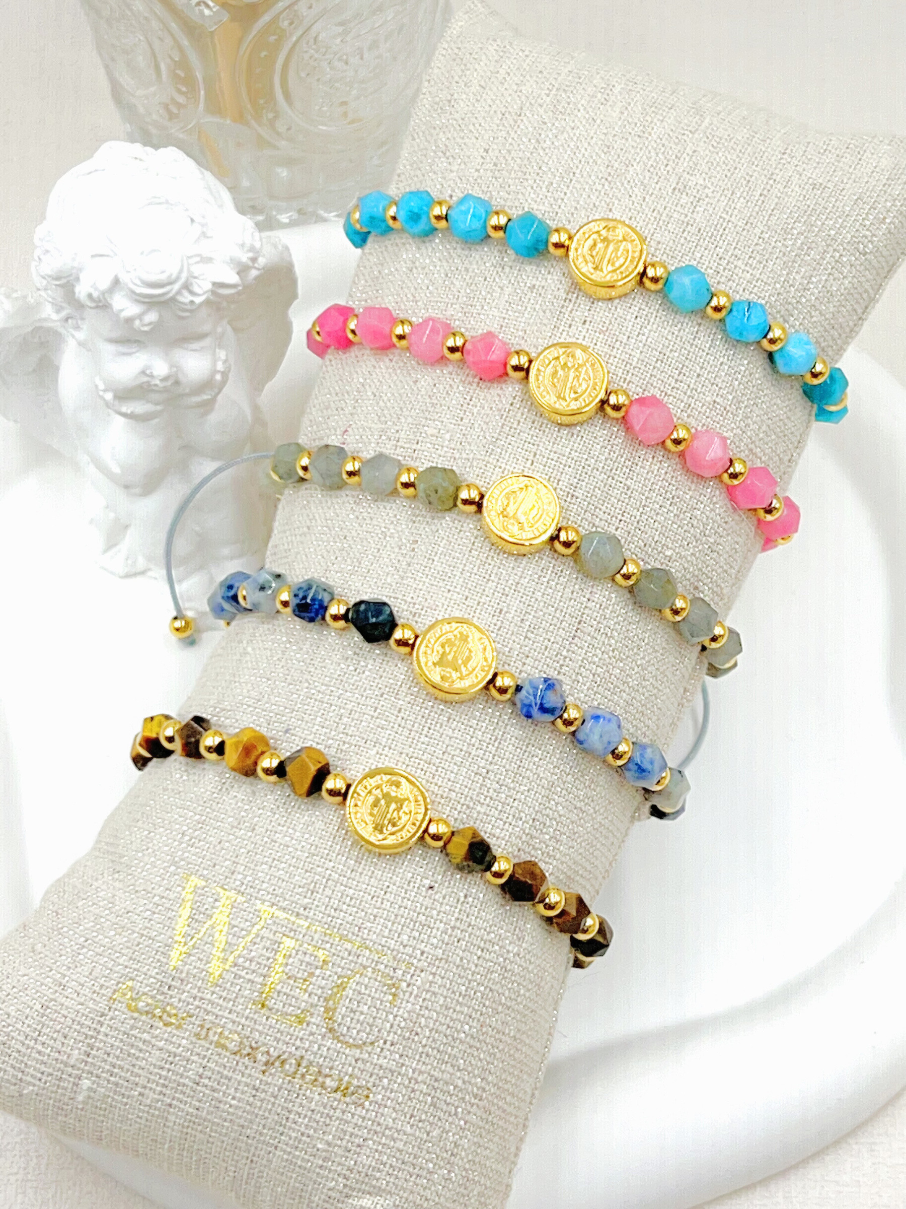 Grossiste WEC - Lot de 5 Bracelets Ajustables en Acier Inoxydable - Collection Éclat Sacré