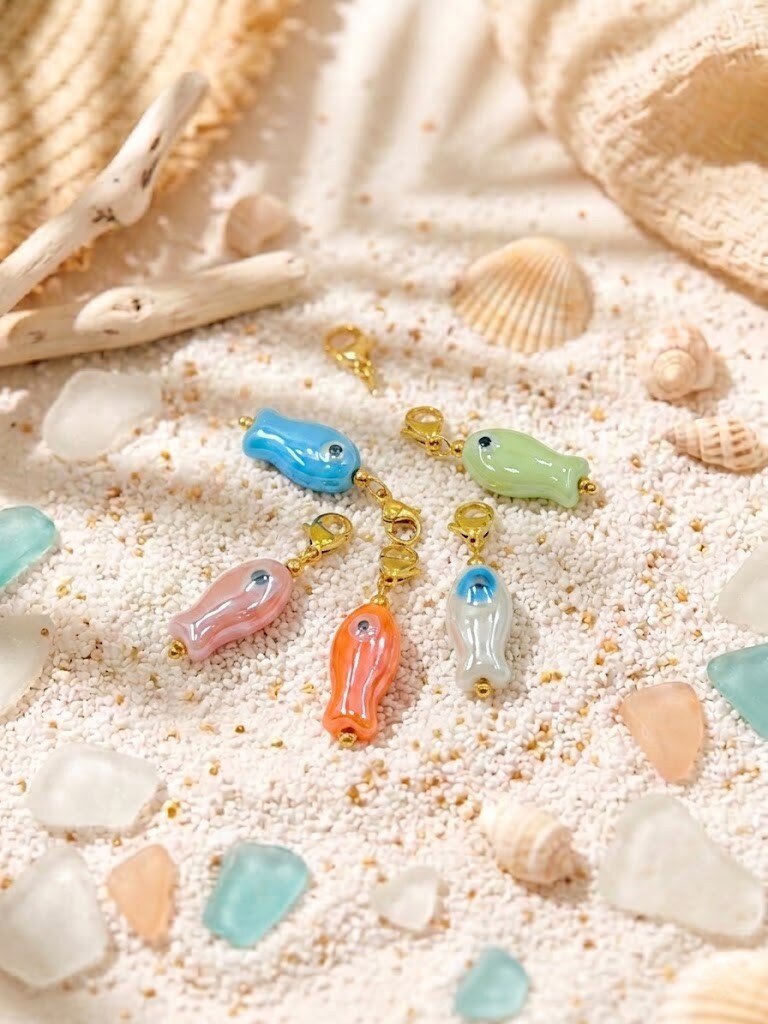 Grossiste WEC - Pendentifs charm Poissons en Acier Inoxydable et céramique