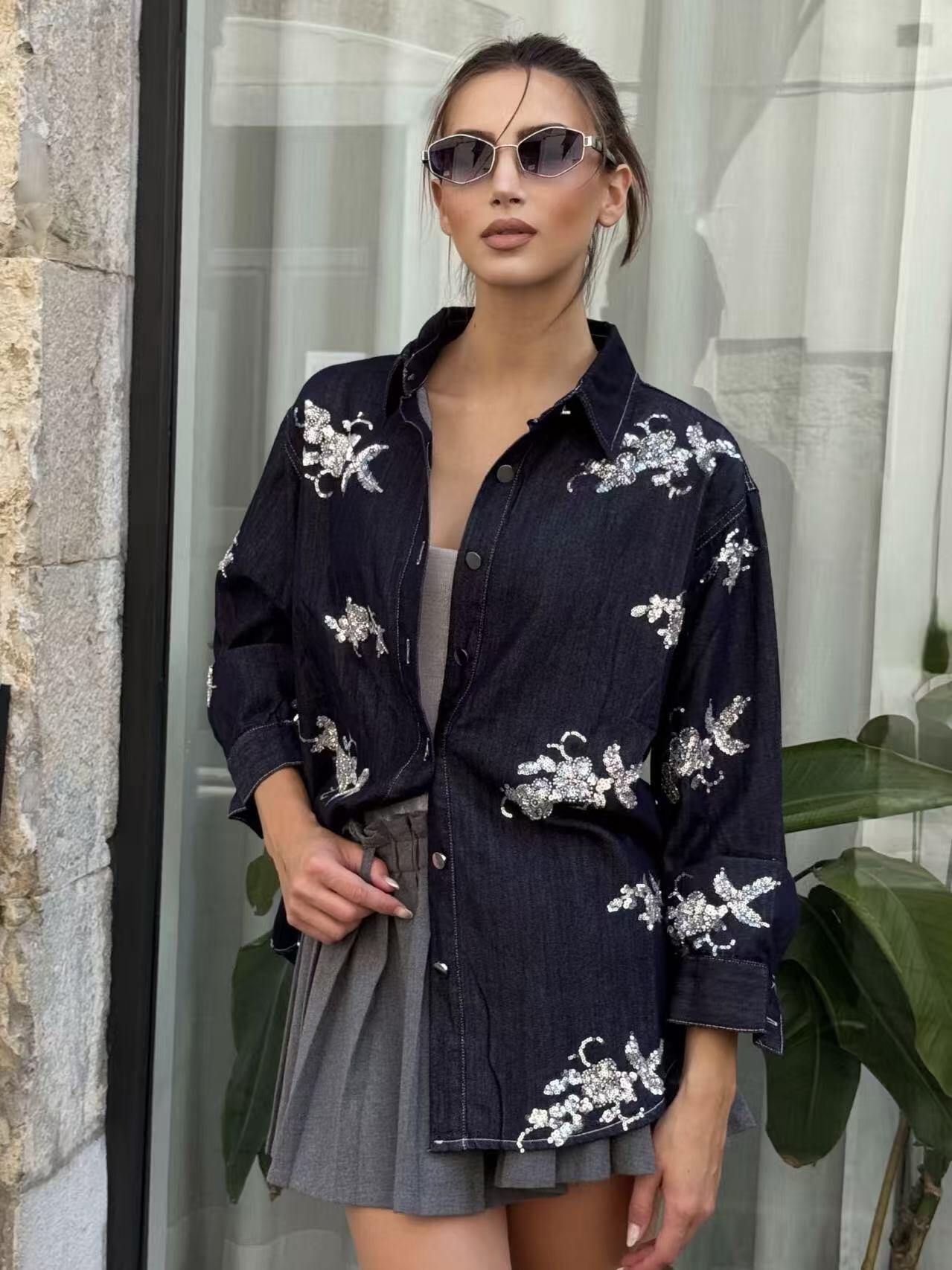 Wholesaler WEILCO - CHAMBRAY SHIRT WITH SEQUIN EMBROIDERY