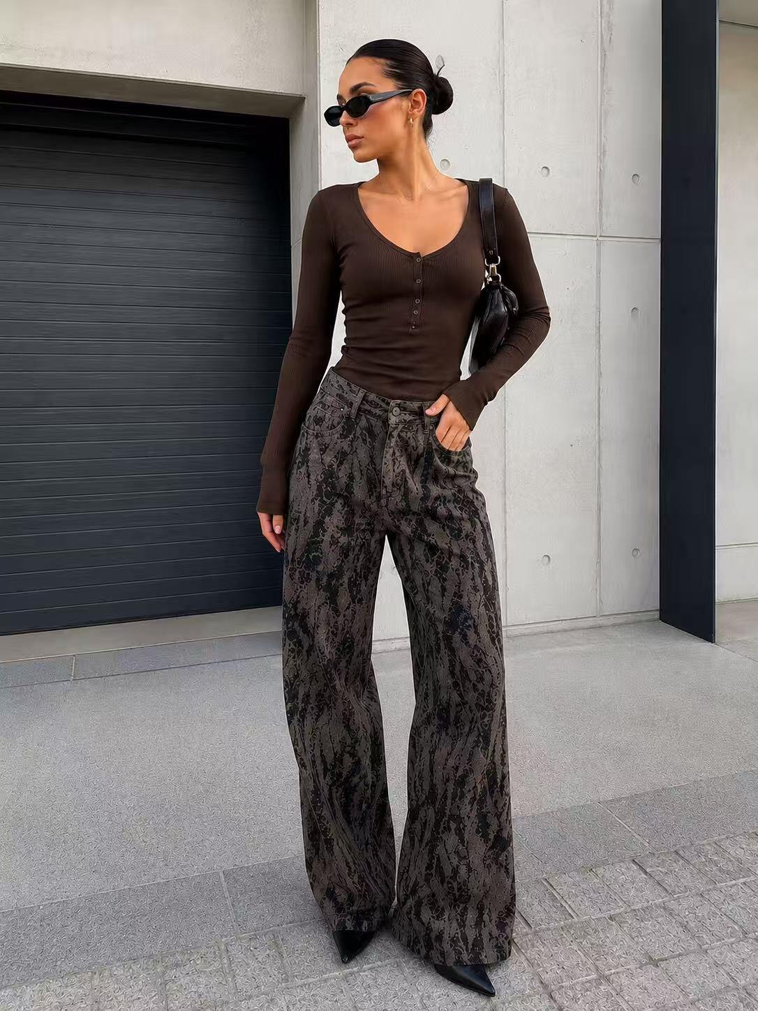 Wholesaler WEILCO - PRINTED AND GARMENT-DYED PALAZZO PANTS