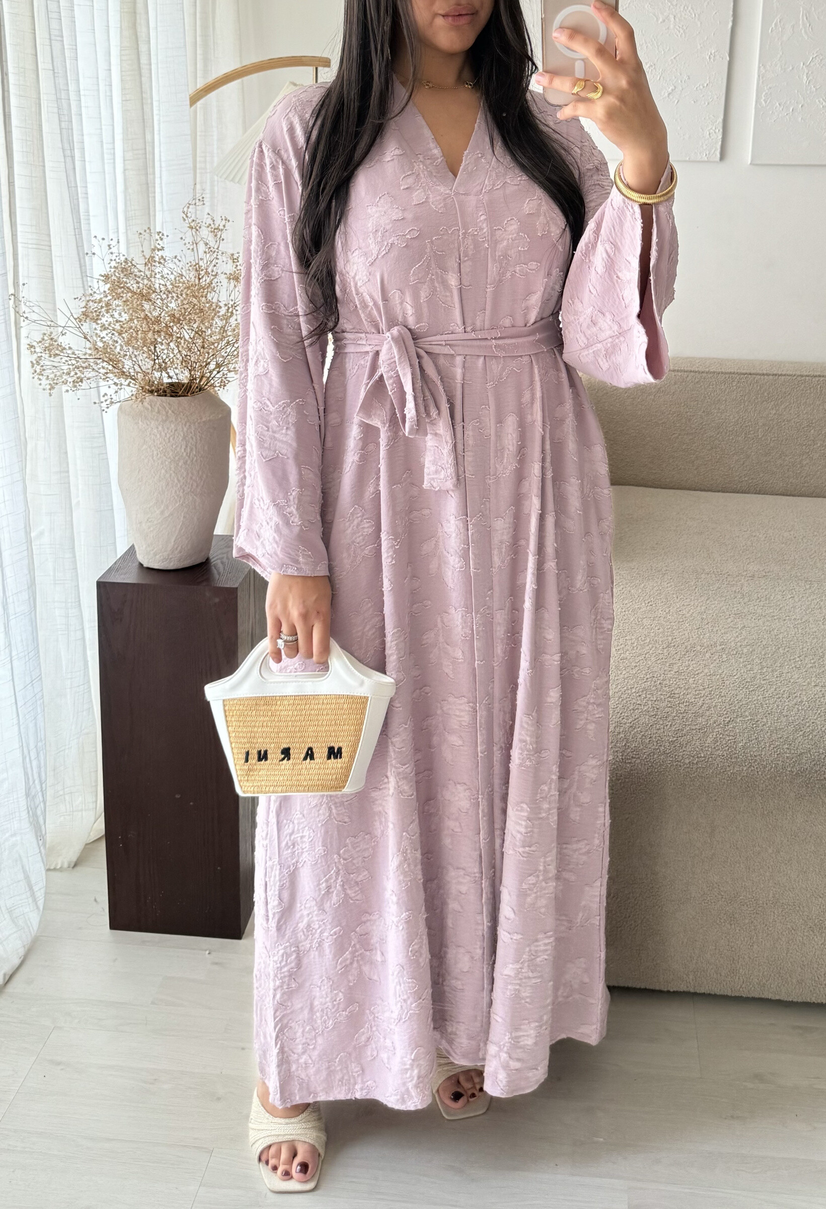 Grossiste White Icy - Robe longue à motif, la mannequin mesure 1M68 pour 68 kilos et porte la plus petite taille