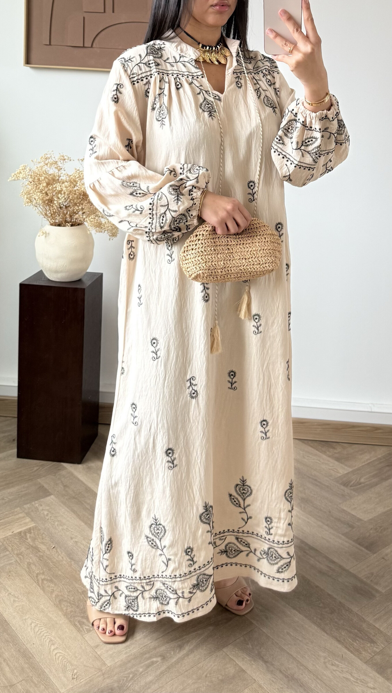 Mayorista White Icy - Vestido bordado oriental
