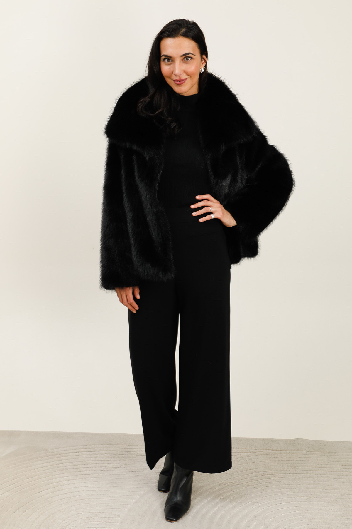 Wholesaler WHOO - Faux fur jacket