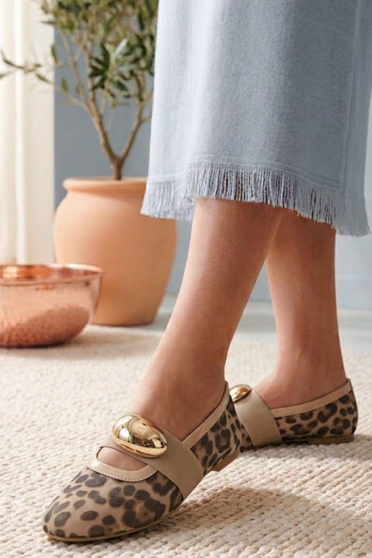 Grossiste WILADY - Ballerines en filet avec ornement effet métallique
