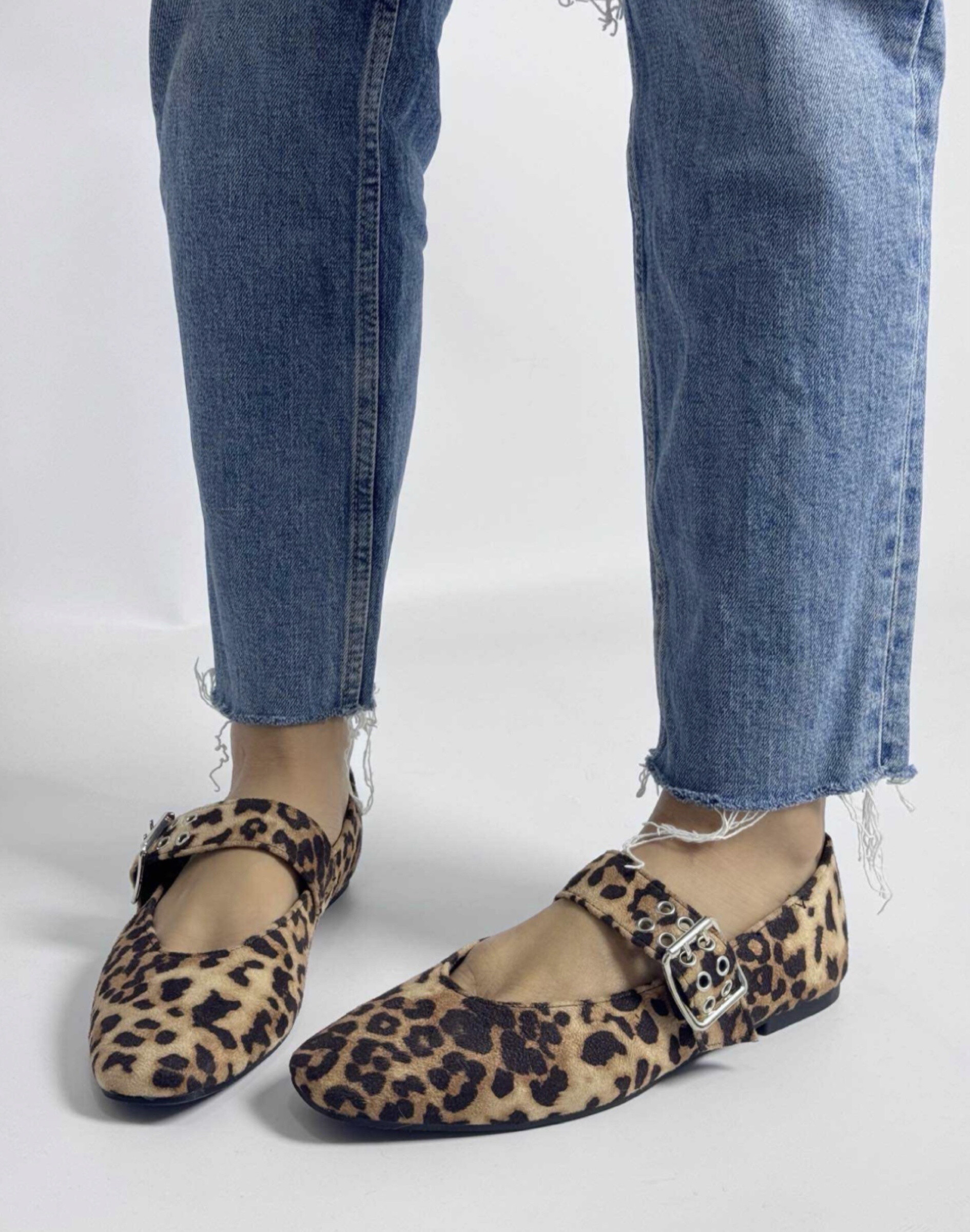 Wholesaler WILADY - Strap ballerinas