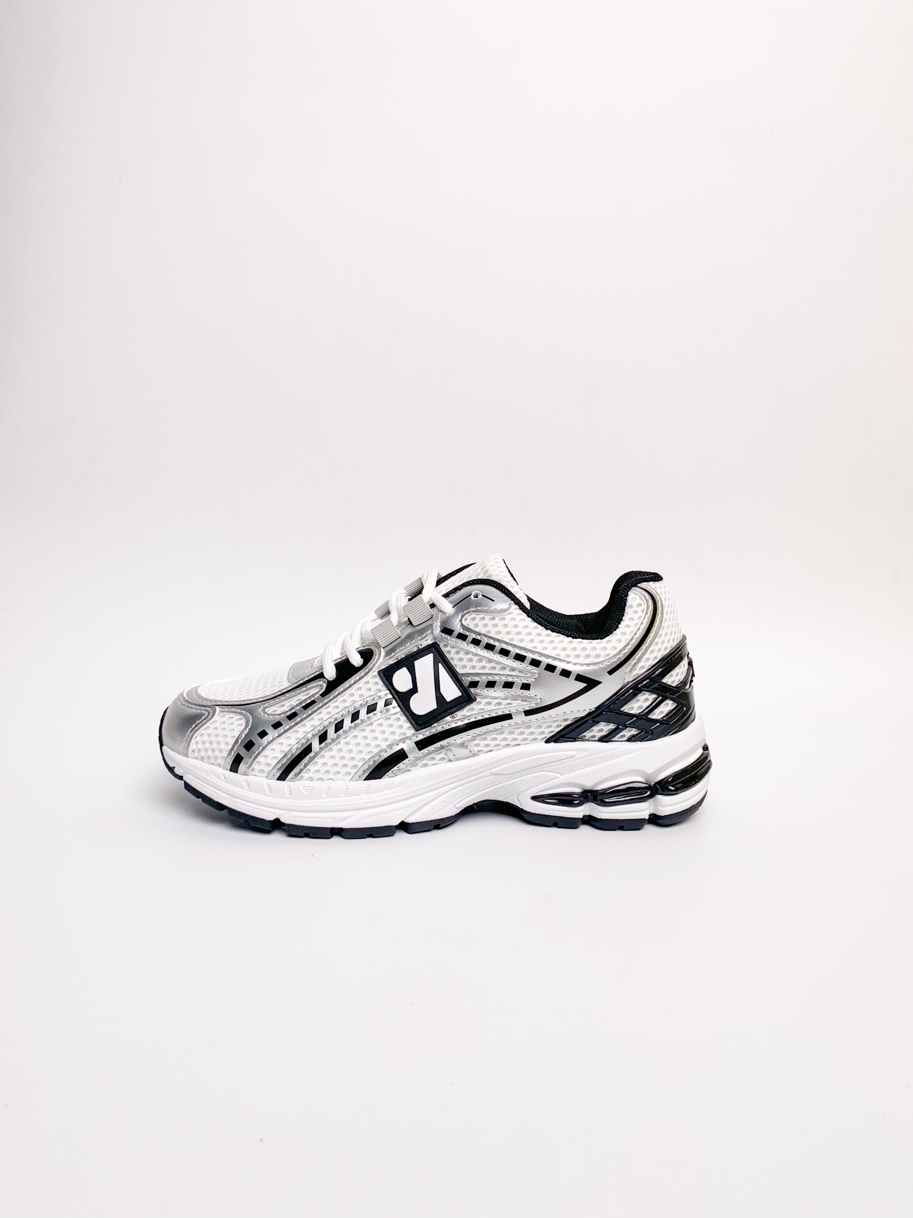 Wholesaler WILADY - Trends sneakers