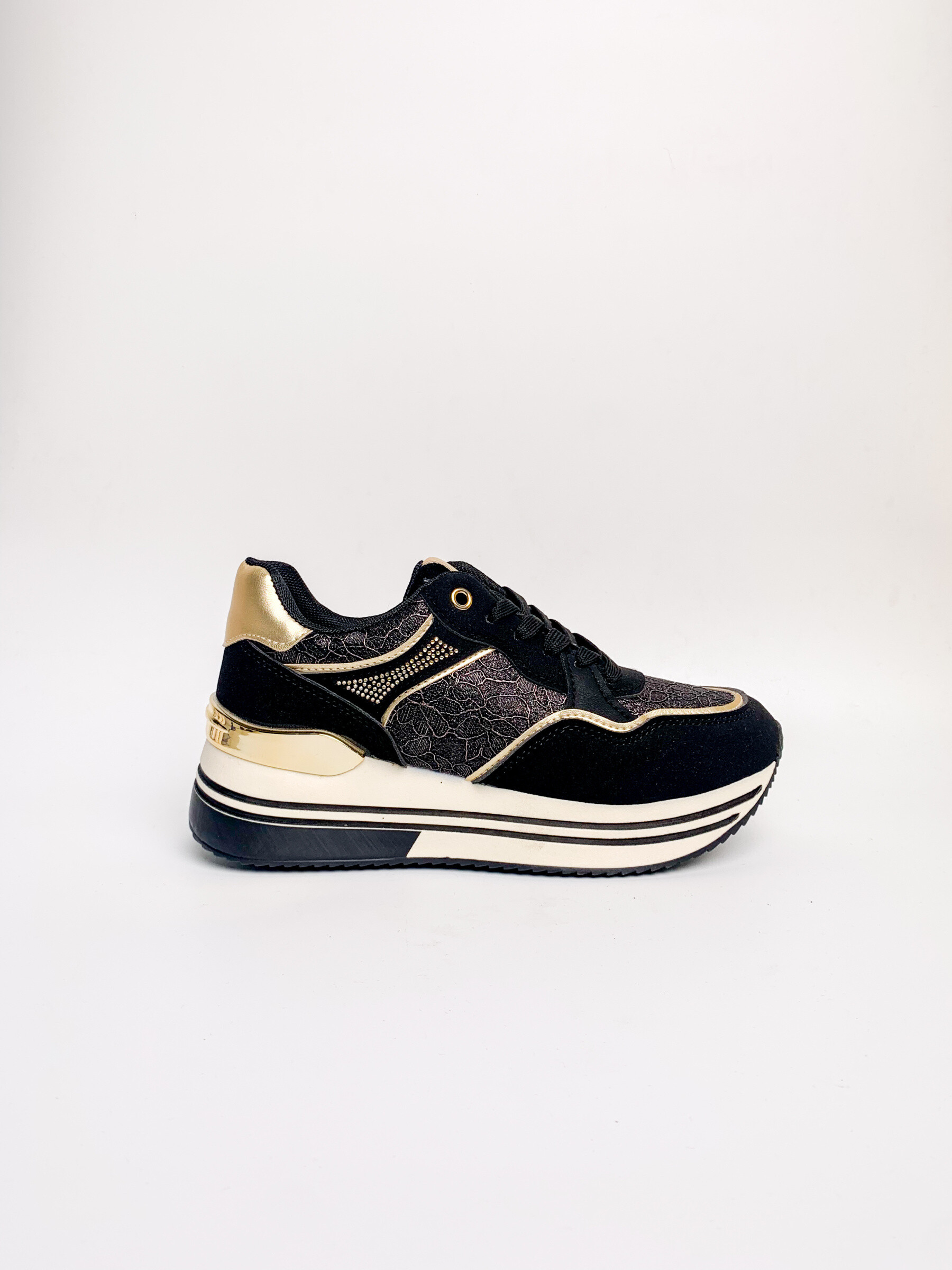 Wholesaler WILADY - Glam sneakers with lace details