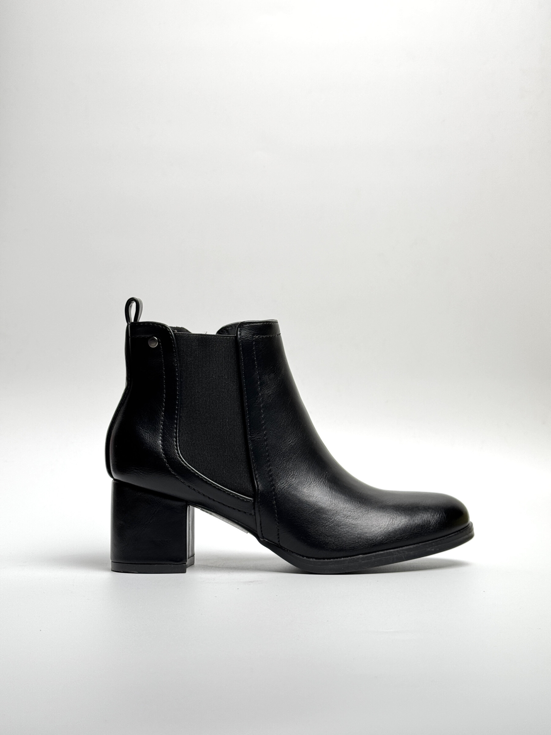 Wholesaler WILADY - Elegant, comfortable boots