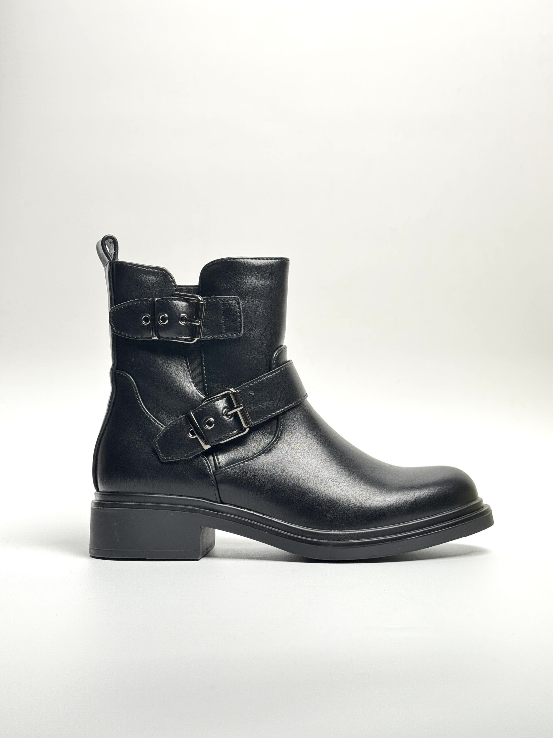 Wholesaler WILADY - Elegant, comfortable boots
