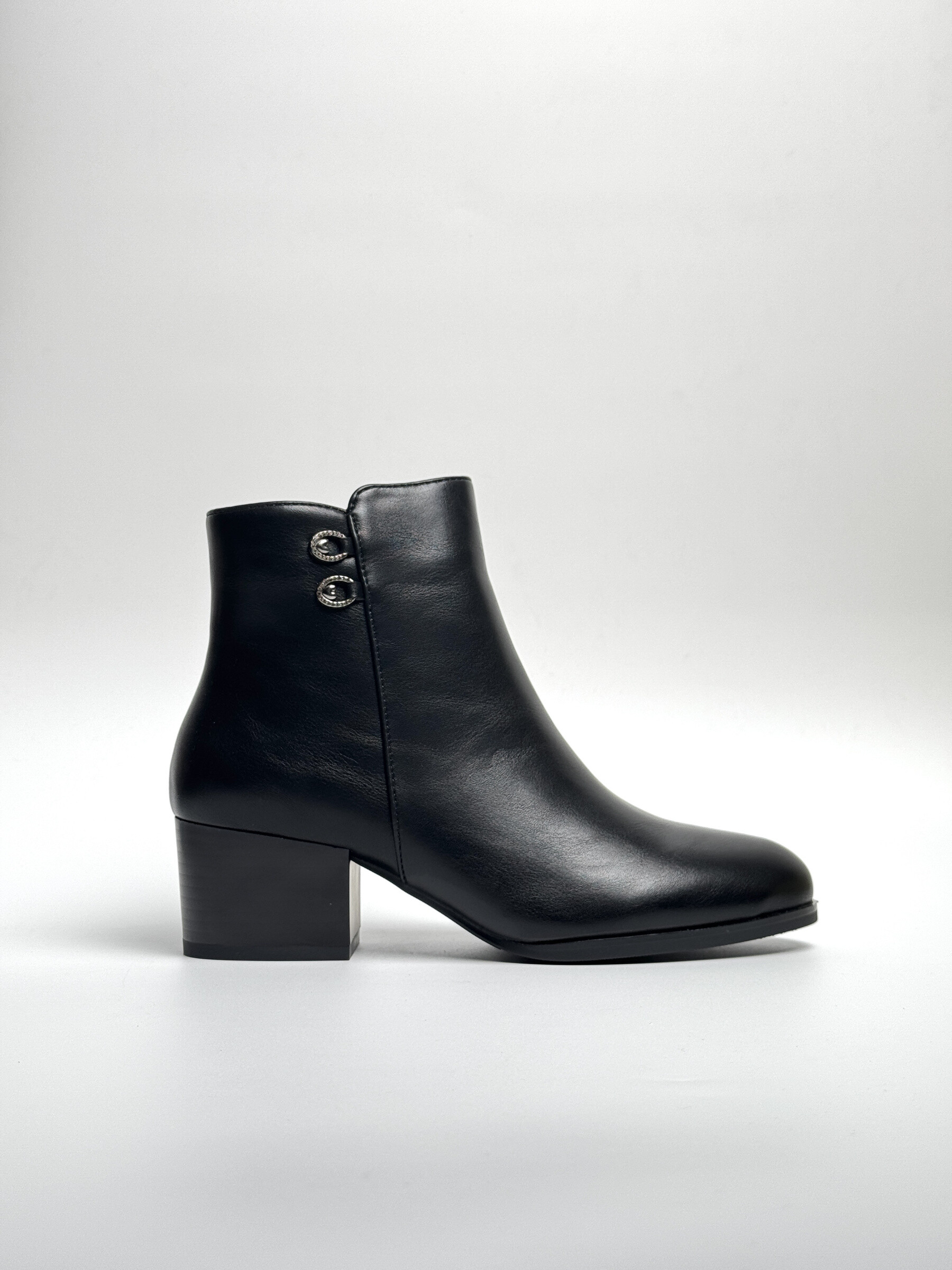 Wholesaler WILADY - Elegant, comfortable boots