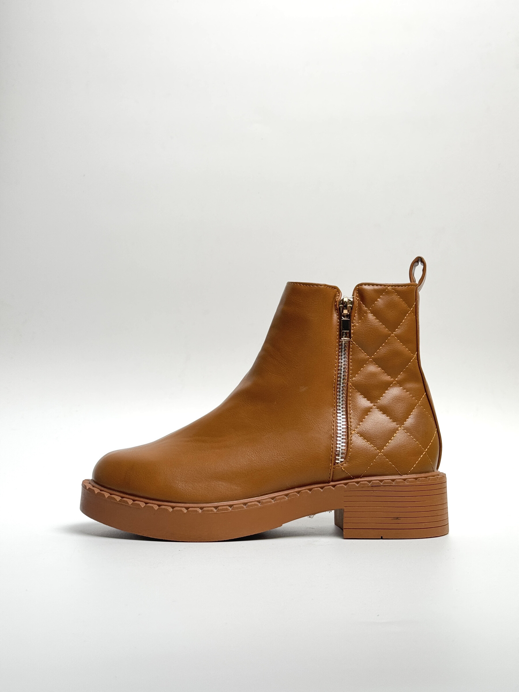 Wholesaler WILADY - Elegant, comfortable boots