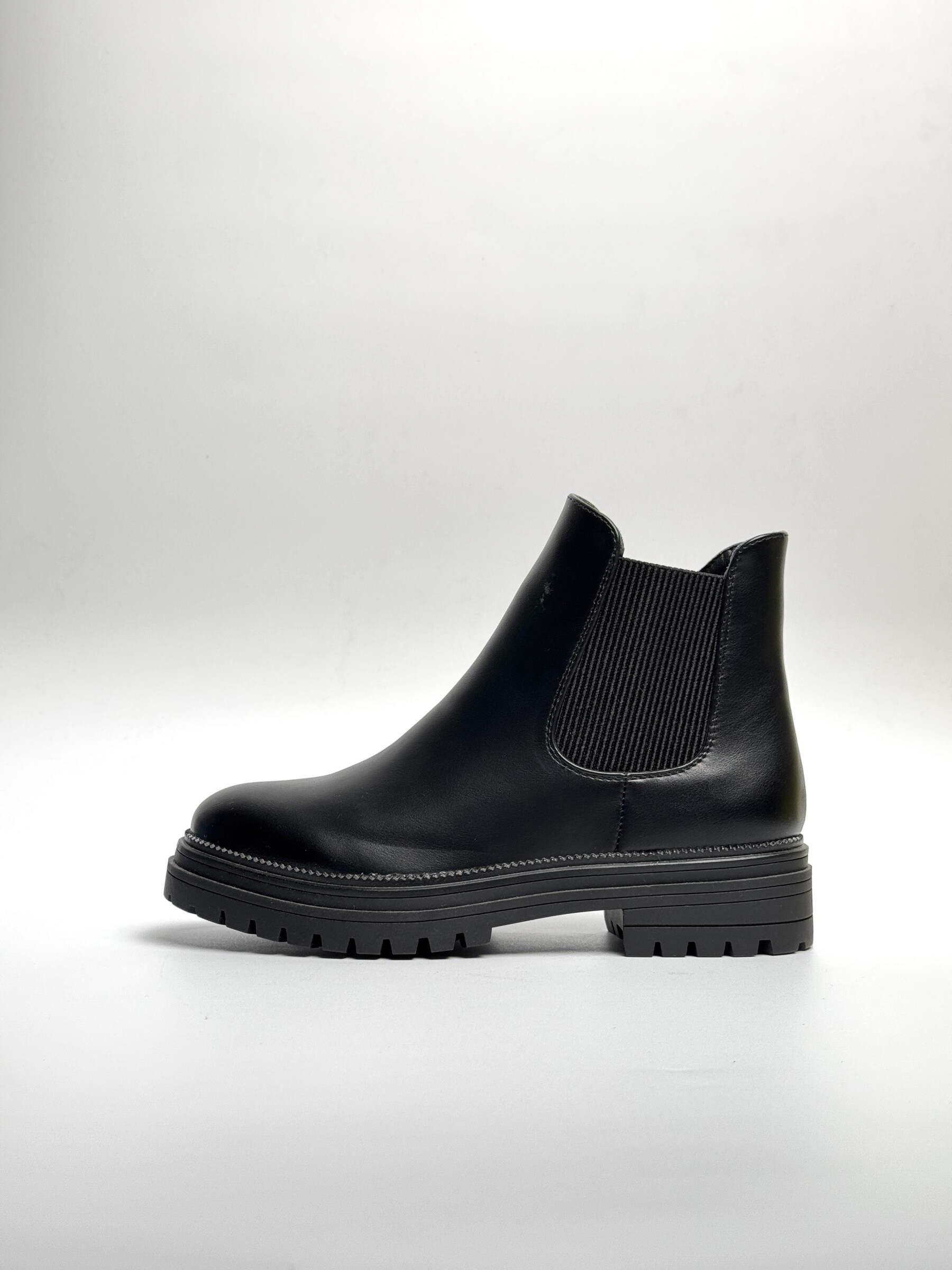 Wholesaler WILADY - Elegant, comfortable boots