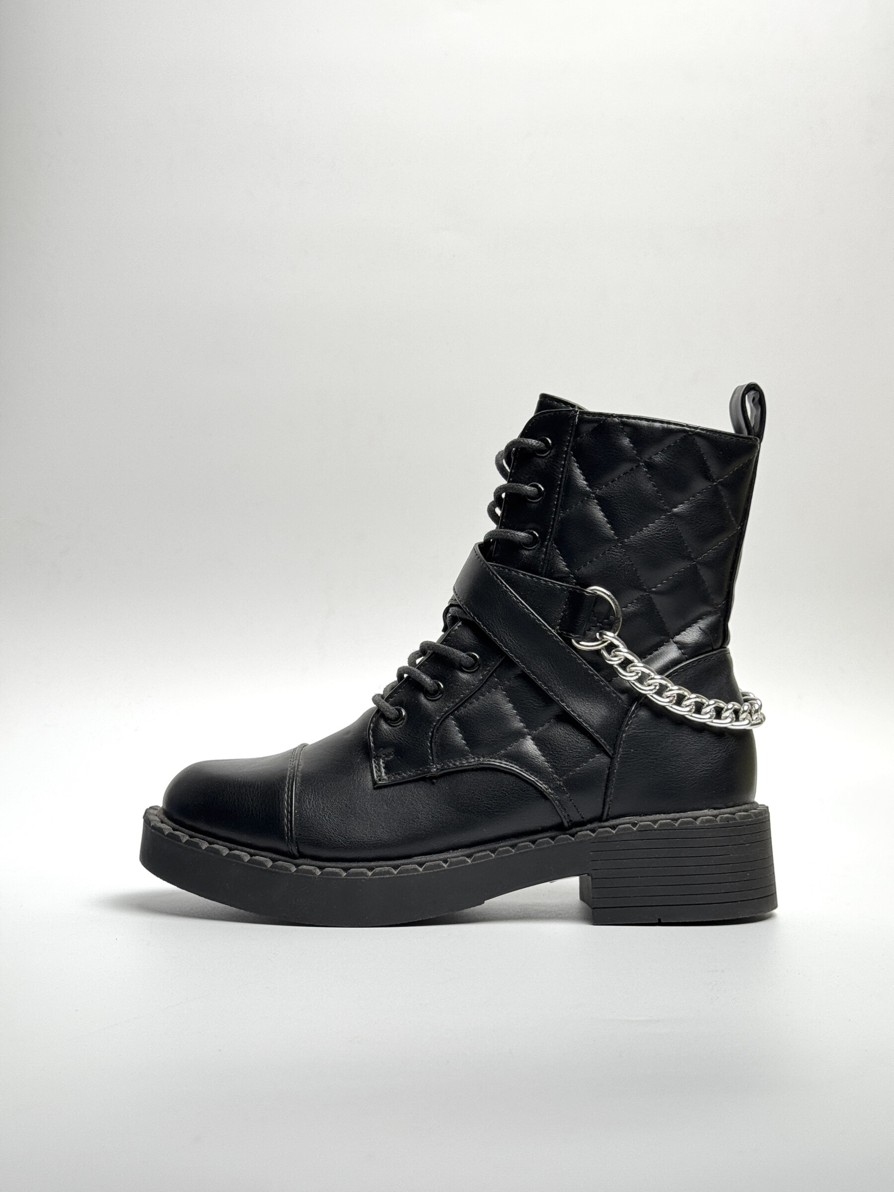 Wholesaler WILADY - Elegant, comfortable boots