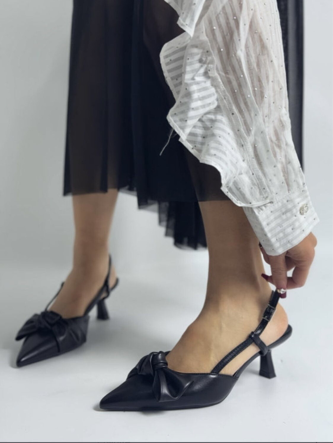 Wholesaler WILADY - Elegant pumps with a knot