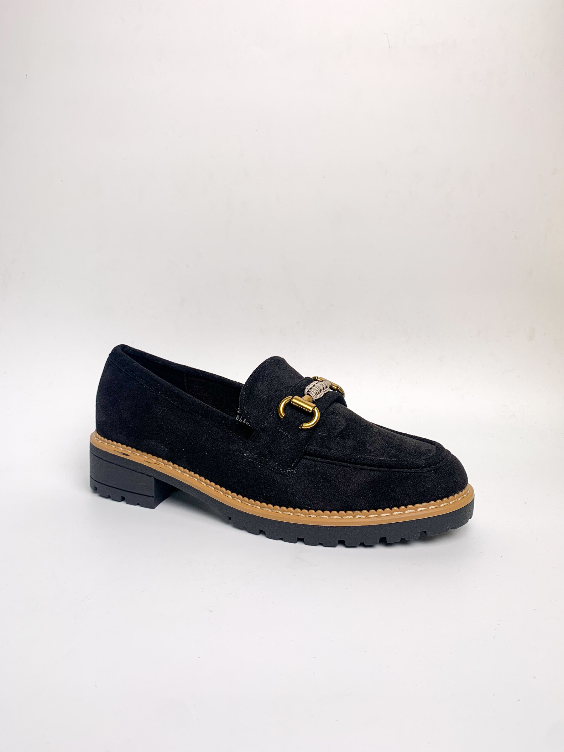Wholesaler WILADY - Elegant suede moccasins
