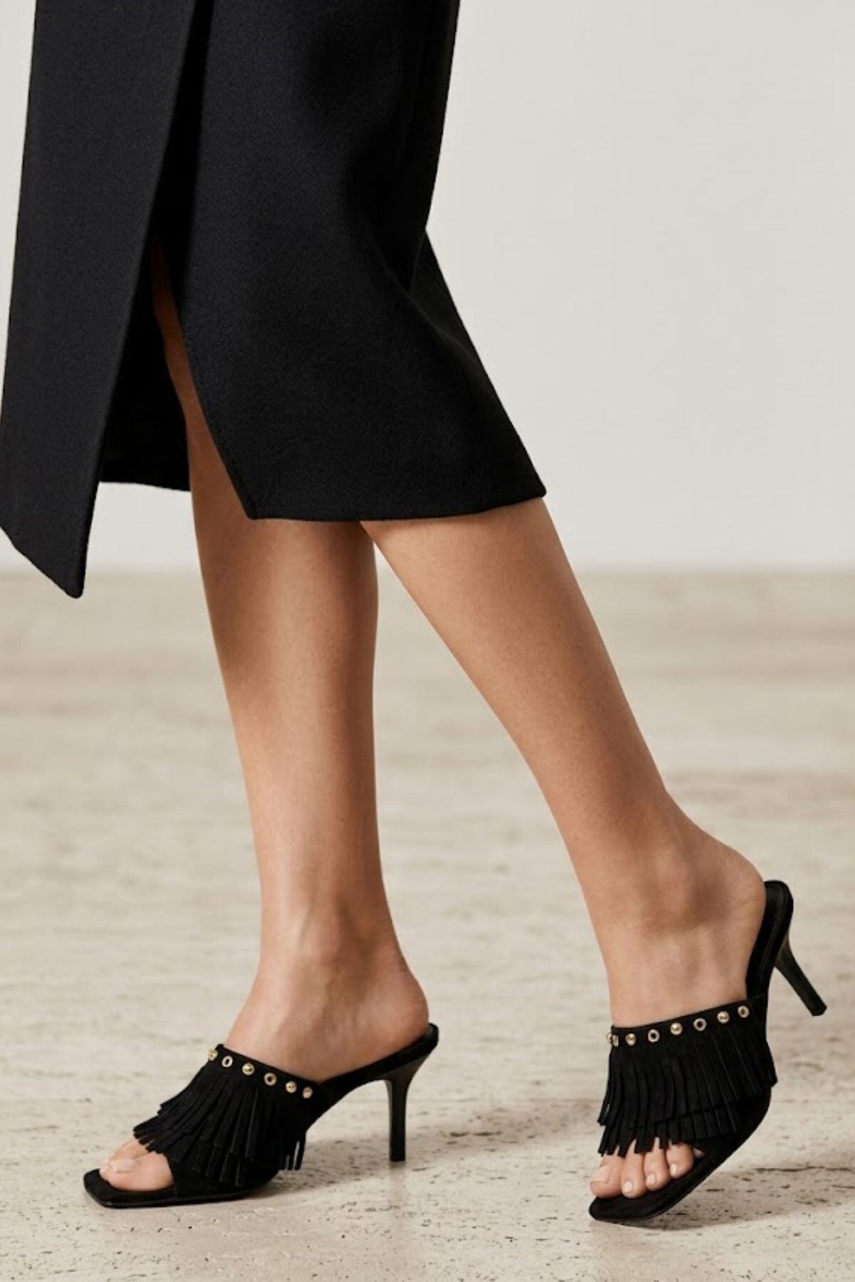 Grossiste WILADY - Mules ouvertes à talon avec franges et clous